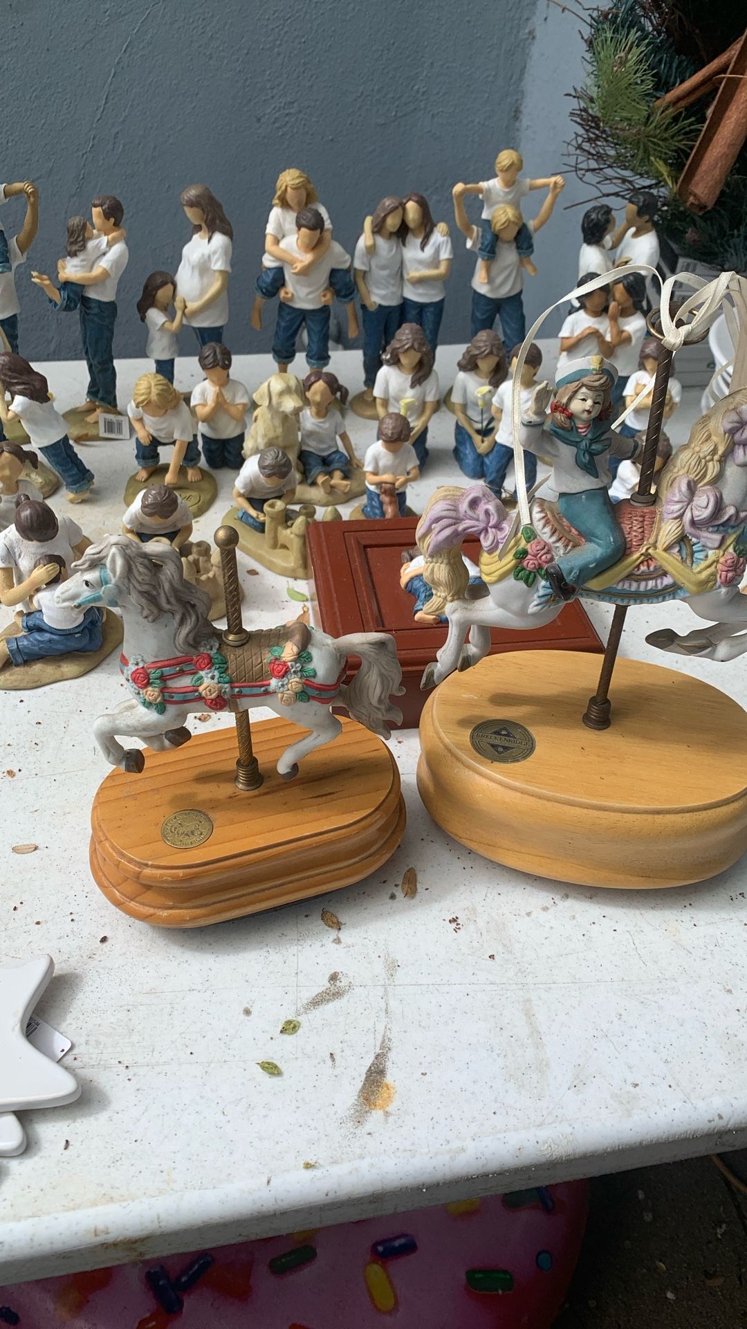 Breckenridge Design & Carousel Collection Figures Decor Music Box
