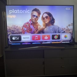 55 in Samsung 4K UHD Smart TV