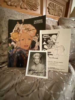 Debbie Reynolds & Harve Presnell’s Autograph 