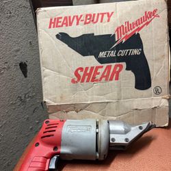 Milwaukee metal cutting shear