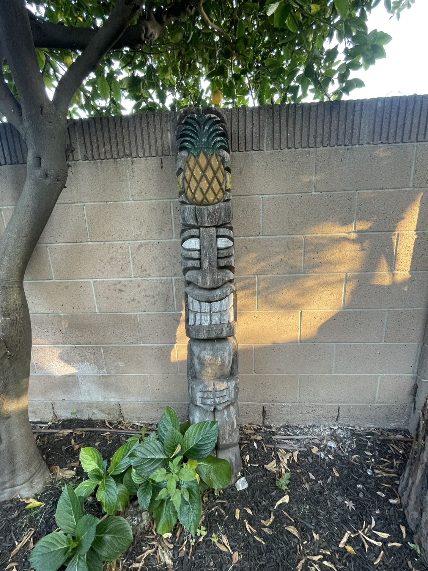 Hawaiian Tiki Statues
