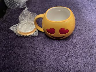 Emoji coffee cup with lid