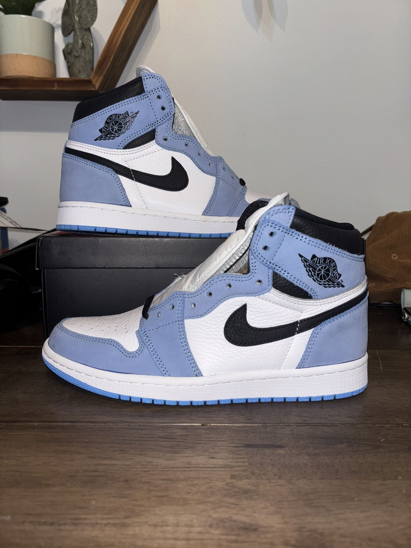 New Jordan 1 University Blue Size 8