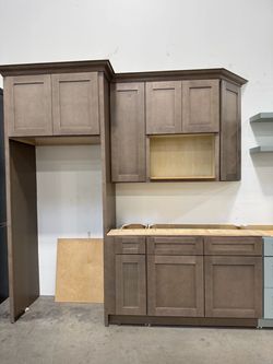 Rustic Wood Kitchen & Bathroom Cabinets
