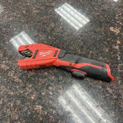 Milwaukee Pipe Cutter Tool Only 2471-20