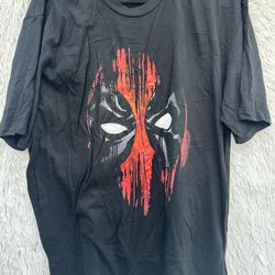 New Short Sleeve Deadpool T-Shirt Size XL