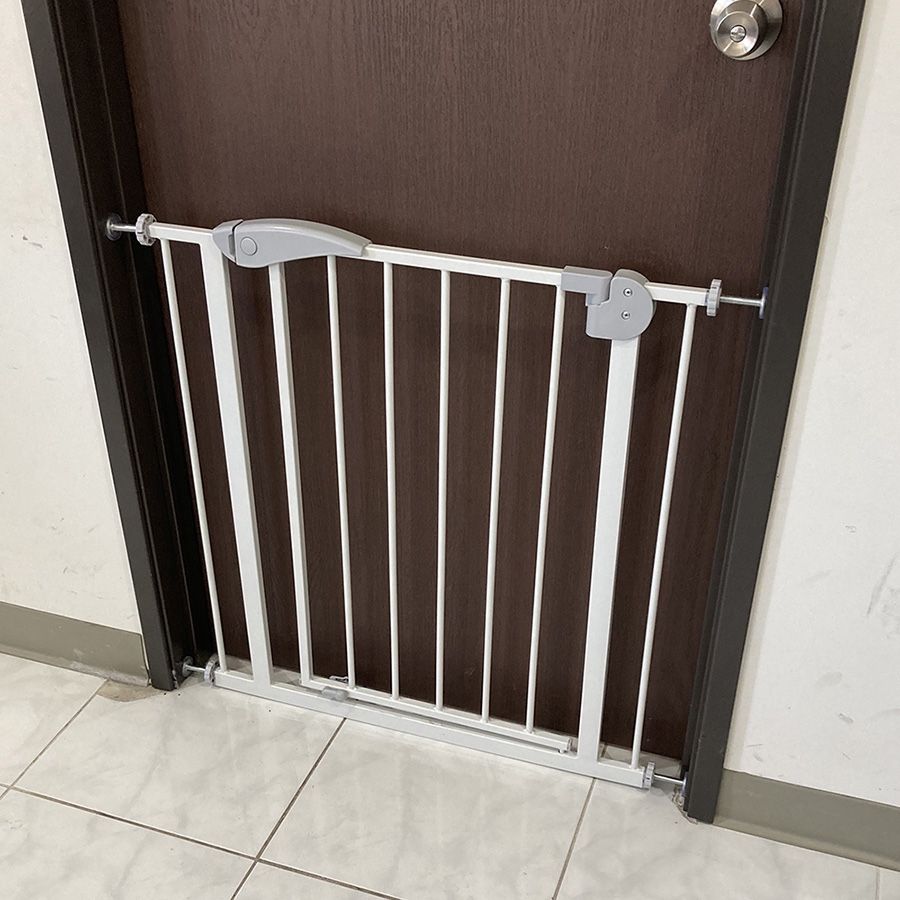 $35 (NEW) Baby Safety Gate 30” Tall for 29-32” Wide Doorways Stairs, Walk Thru Metal Pet Dog Fence