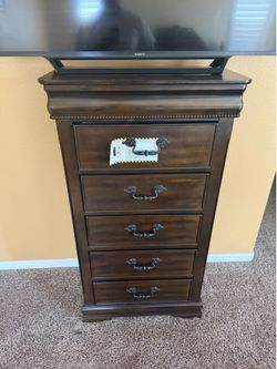 Dresser