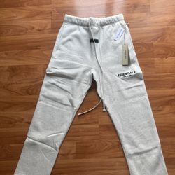 BRAND NEW ESSENTIAL SWEATS 🔌✅‼️ DM FOR SIZE ‼️👍