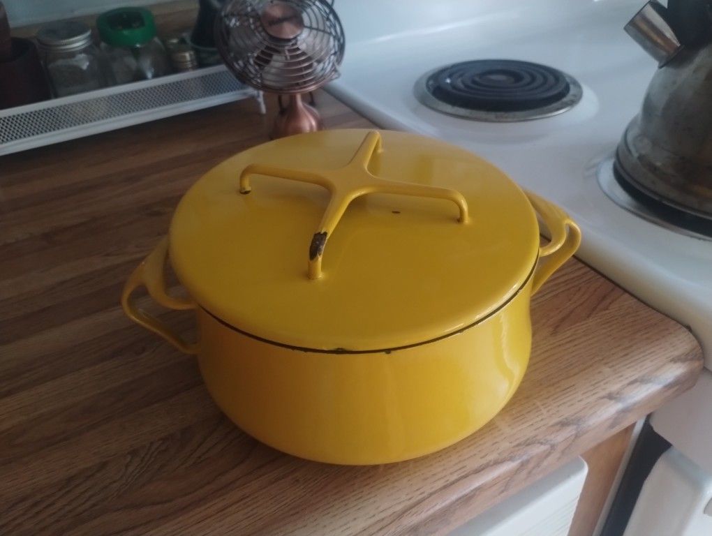 Danskin Vintage Cooking Pot