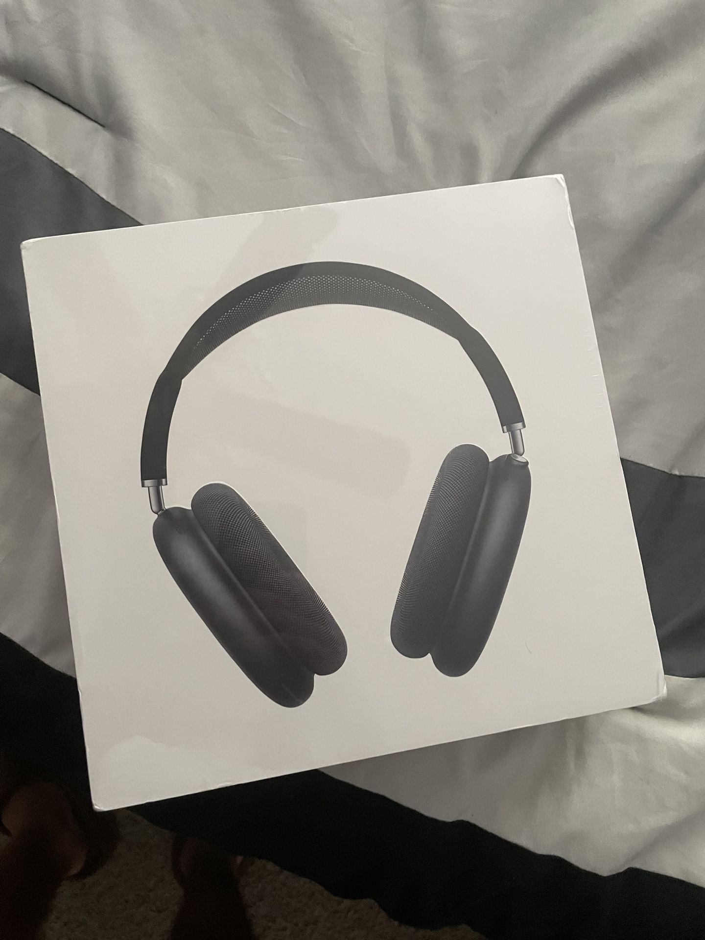 *Sealed* Brand New Airpod Max - Midnight