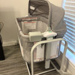 Baby Diaper Changing Table And Baby Bassinet 