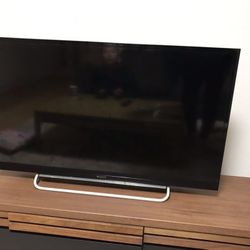 Sony Bravia 40” Smart TV