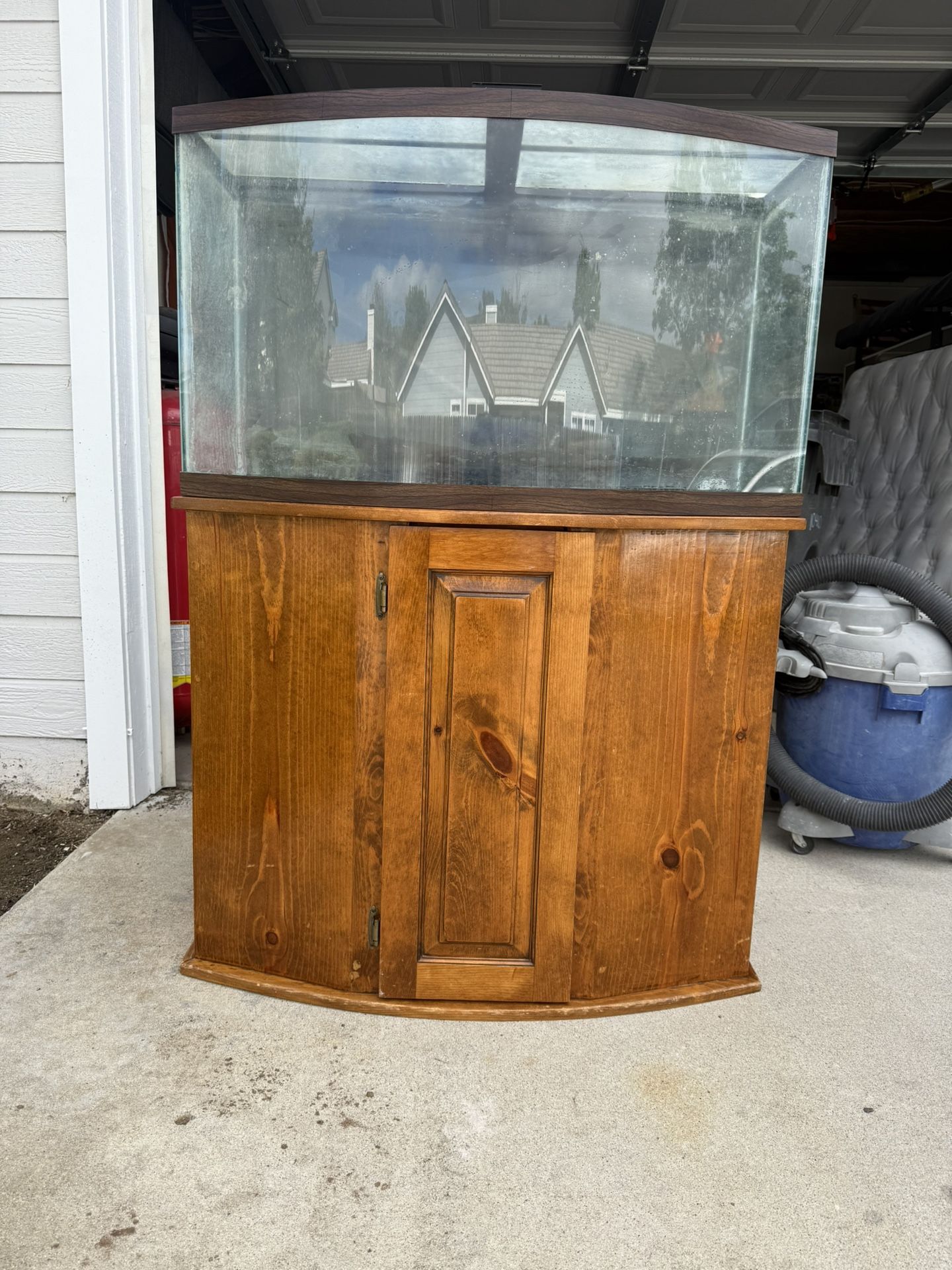 35 Gal Fish Tank With Stand *FREE*
