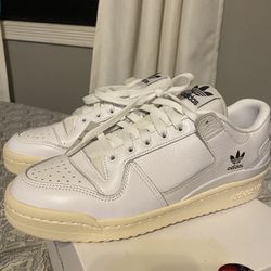 Adidas Forum sneakers 