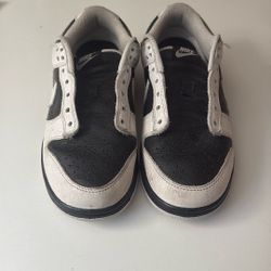 nike reverse panda dunk lows