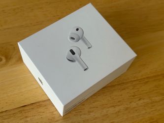 Apple AirPods Pro 3 Wireless Earbuds USB-C MagSafe Brand New Sealed