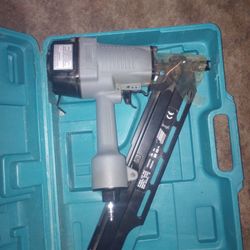 central pneumatic contractor series nail gun
