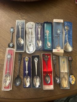 Mini collector spoons