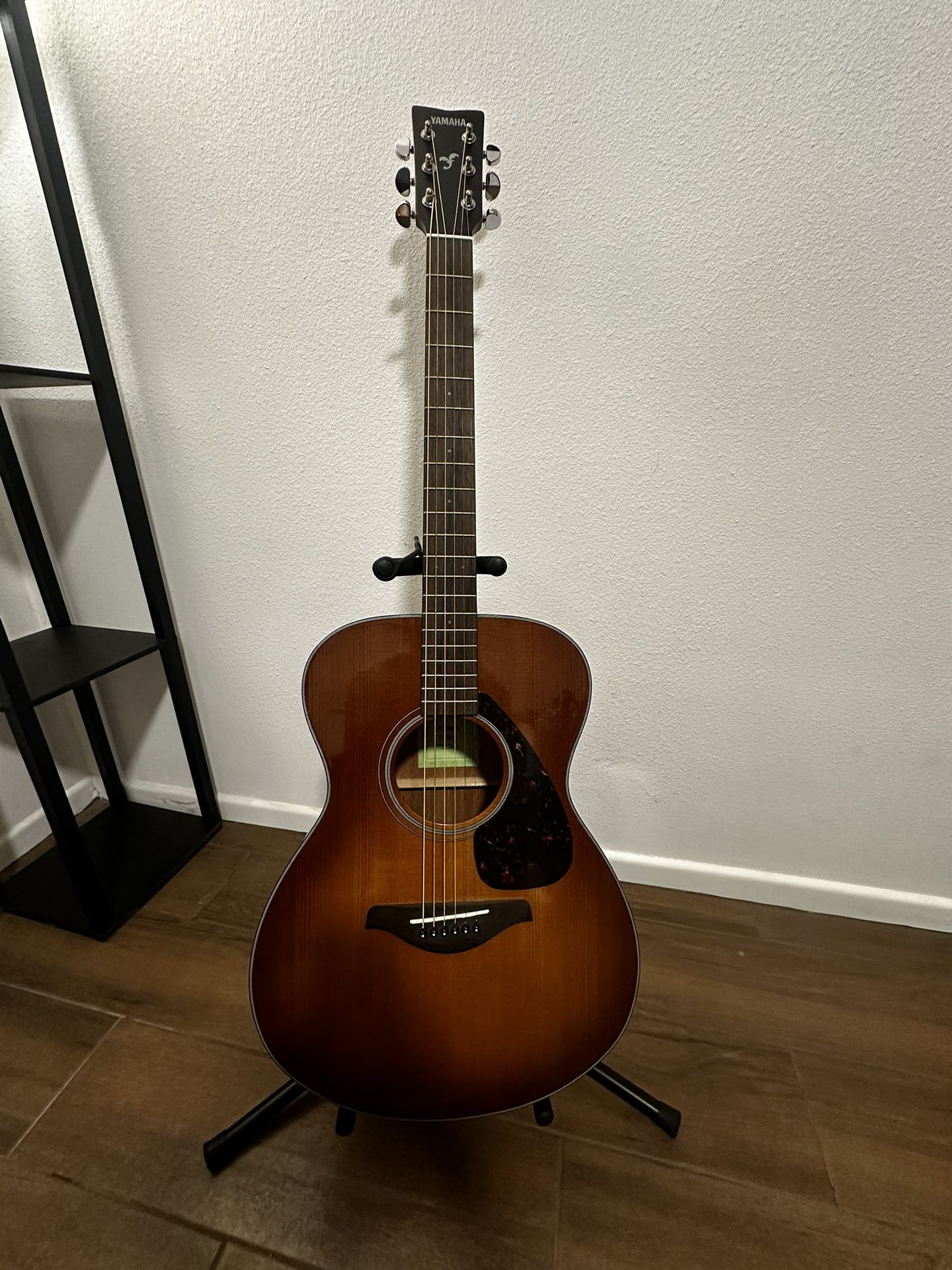 Yamaha FS800 Guitar