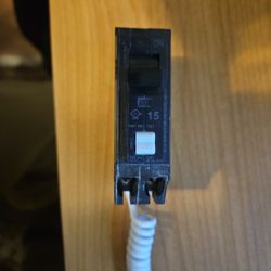 GE 15 Amp ARK FAULT Breaker