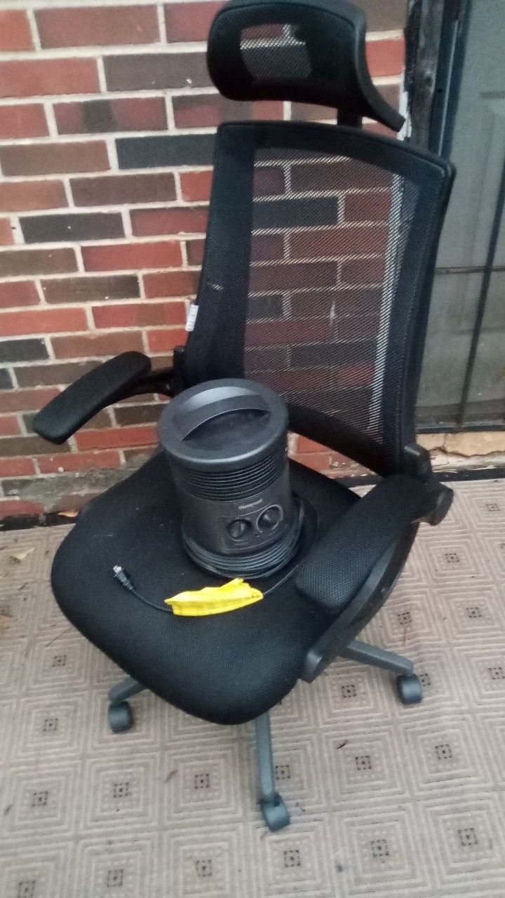 Black Office Chair ++Heater 30.00