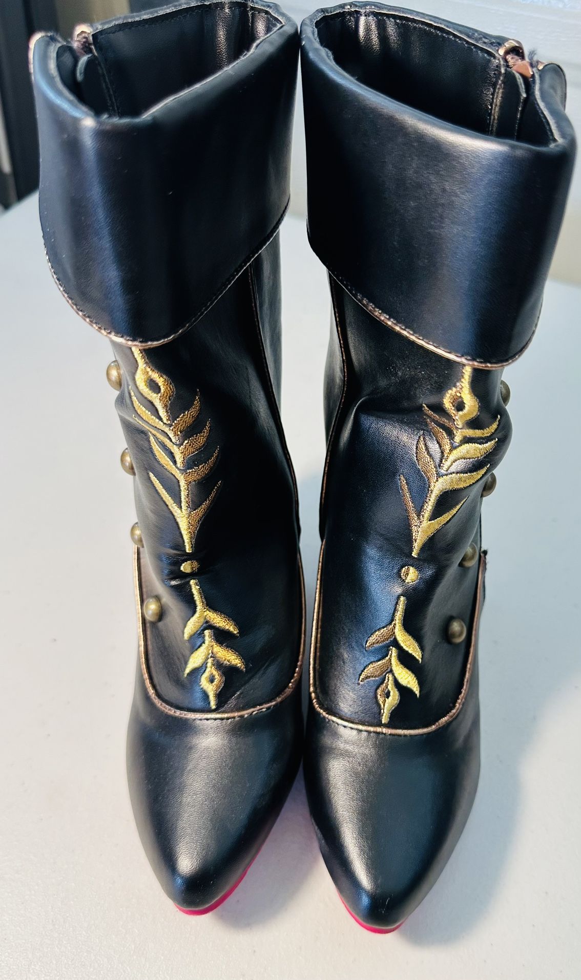 Disney Frozen Boots Kids Size 11/12