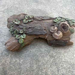 lizard hide outs medium sized