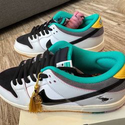 Nike SB Dunk Low CSEF "White Clear Emerald"   Size 10.5   Brand New  