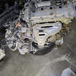 2010 - 2015 Toyota Prius engine/transmission