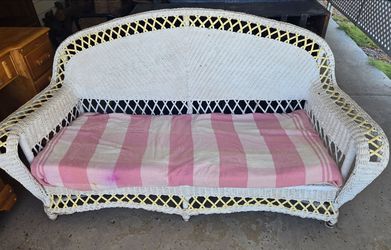 Antique 1920's-1930's Wicker Sofa/Couch w/Coil Springs In The Seat