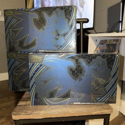 Mega Charizard X Ultra Premium Collection Box