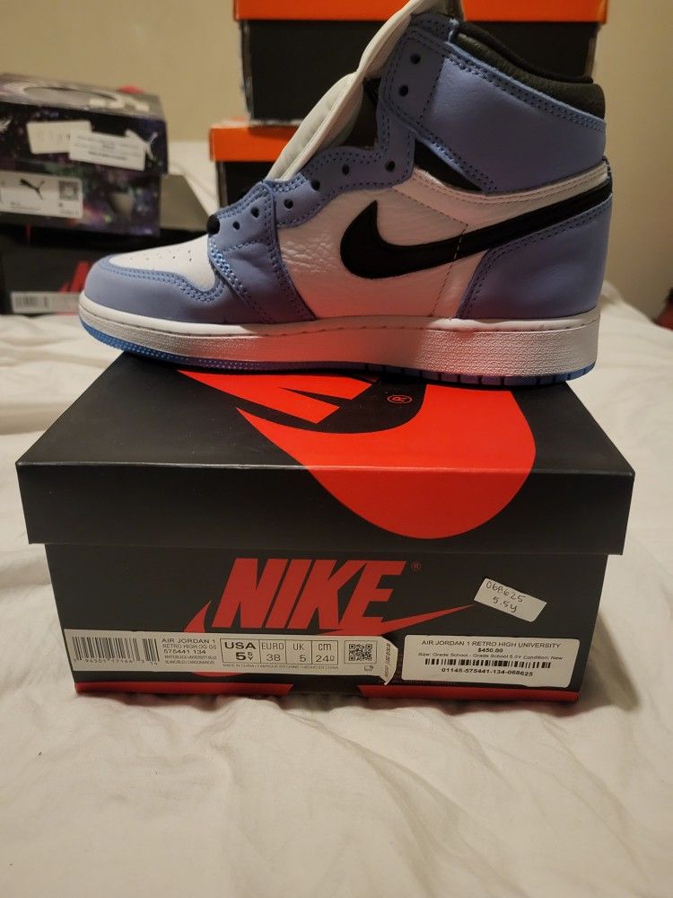 Jordan 1 University Sz 5.5