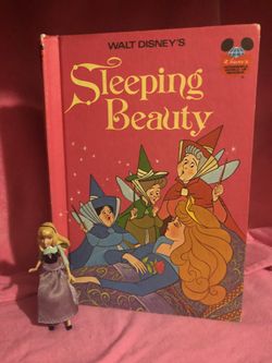 Disney’s Wonderful World of Reading Sleeping Beauty book vintage 1974 and Disney Sleeping Beauty figurine statue toy lot sale - very hard to find fig