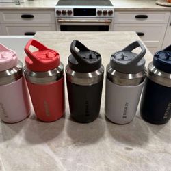 Stanley 64oz Go Flip Straw Jug 