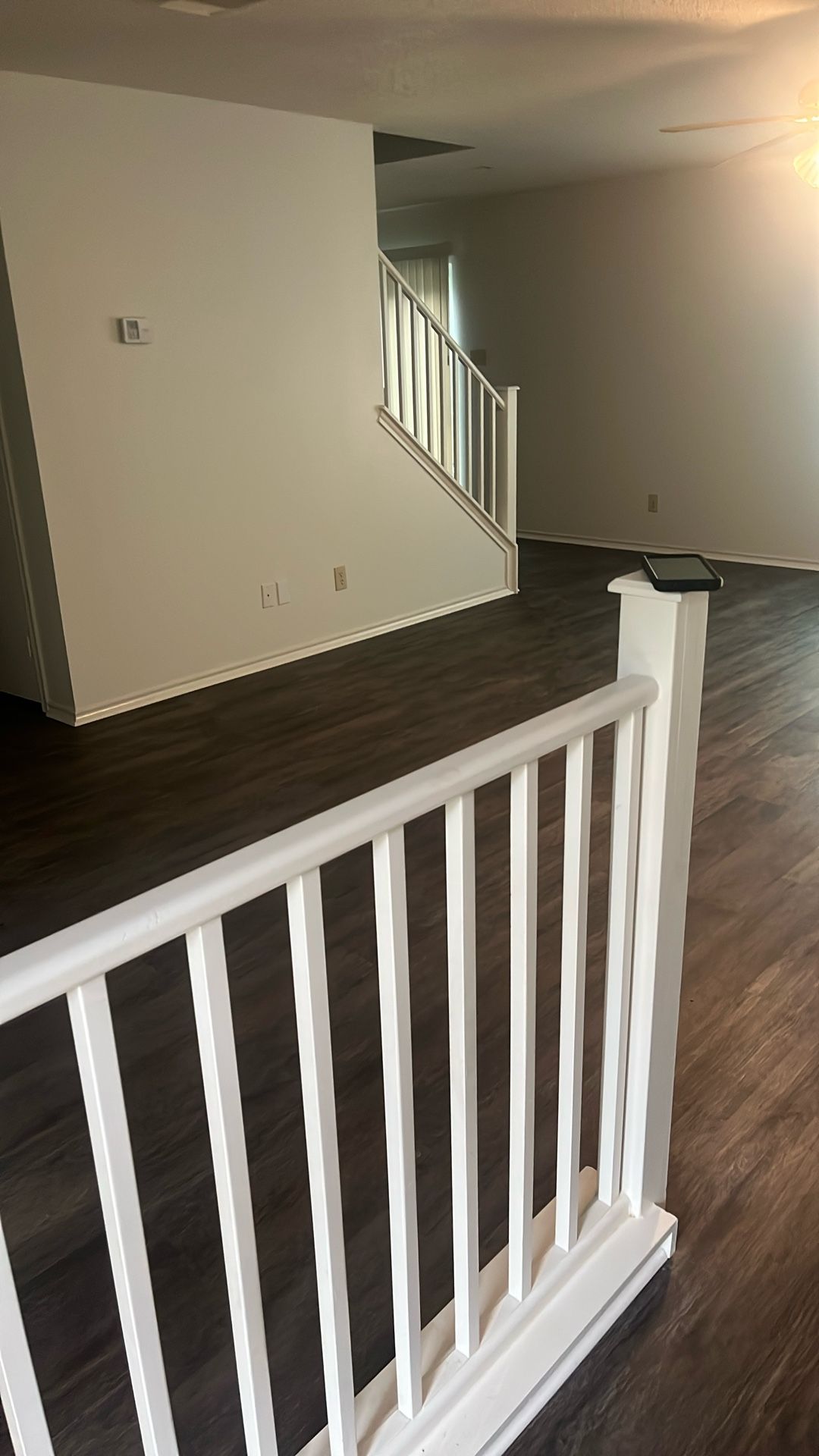 Laminate Floors, Vinyl, Planks, Floor Tile, Etc.