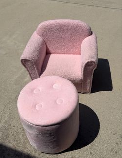 Toddler Chair w/ Ottomon
