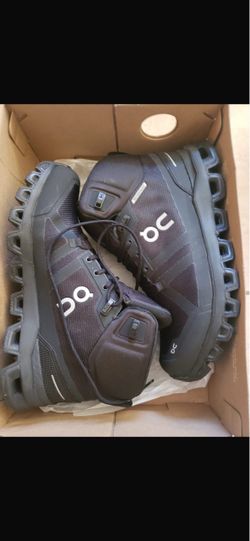 On Cloud Cloudrock Trail Hiking Shoes Size 6.5