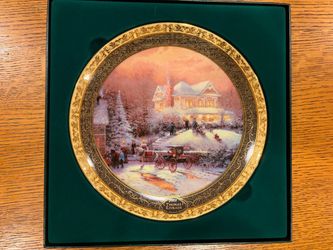 Thomas Kinkade โVictorian Christmas IIโ 2001 Collector Plate with Box & COA