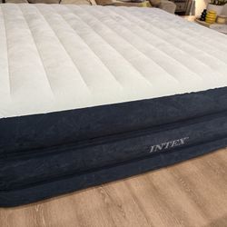Intex Dream Lux Pillow Top Dura-Beam Airbed Mattress