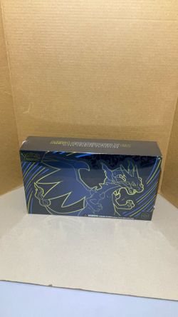 Pokemon Mega Charizard Ultra Premium Collection