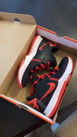 Nike Lebron Witness V (GS) size 6.5y