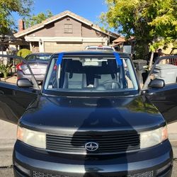 06 Scion XB Front Windshield Replacement 