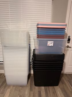 Plastic storage containers w/lids