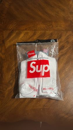 Supreme socks