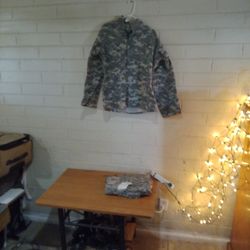 Official BDU MILITARY ISSUE, Army Wind Braker,Jacket New.