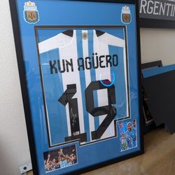 Jersey Kun Aguero Signed