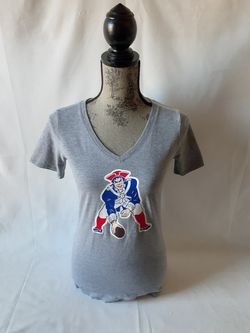 Nike New England Patriots women's grey short sleeve v-neck top size S