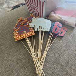 Carnival Center Pieces 