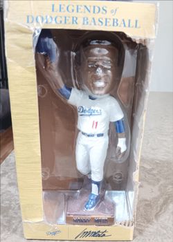 2023 Manny Mota Los Angeles Dodgers 7inc Bobblehead